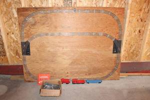 Lionel Electric Trains Set with Track and Accessories