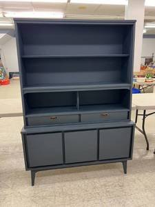 lot 302 image: Storage Cabinet 48 x 15 x 68 Tall