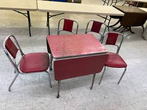 lot 310 image: Vintage Drop Side Table & 4 Chairs