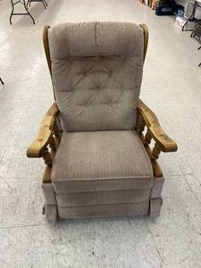 lot 313 image: La-Z-Boy Recliner