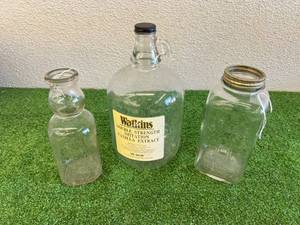 lot 340 image: Glass Jars