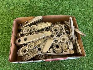 lot 342 image: Box of 40 Vintage Tap-n-cap Fizz Savers