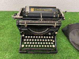 lot 382 image: Underwood Typewriter