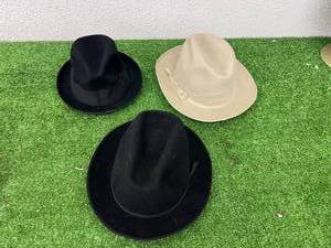 lot 401 image: Hats