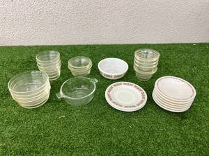 lot 407 image: Pyrex