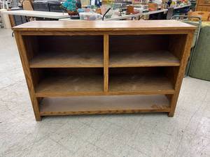 lot 423 image: Wood Cabinet