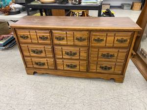 lot 432 image: Dresser with Mirror
