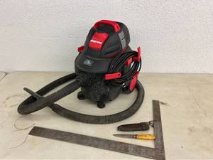 lot 453 image: Small Shop Vac, Knife & Square