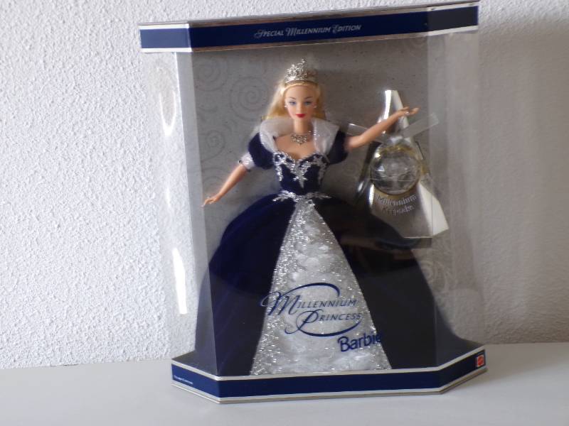 lot 14 image: (BSB) Barbie Special Edition Millen...