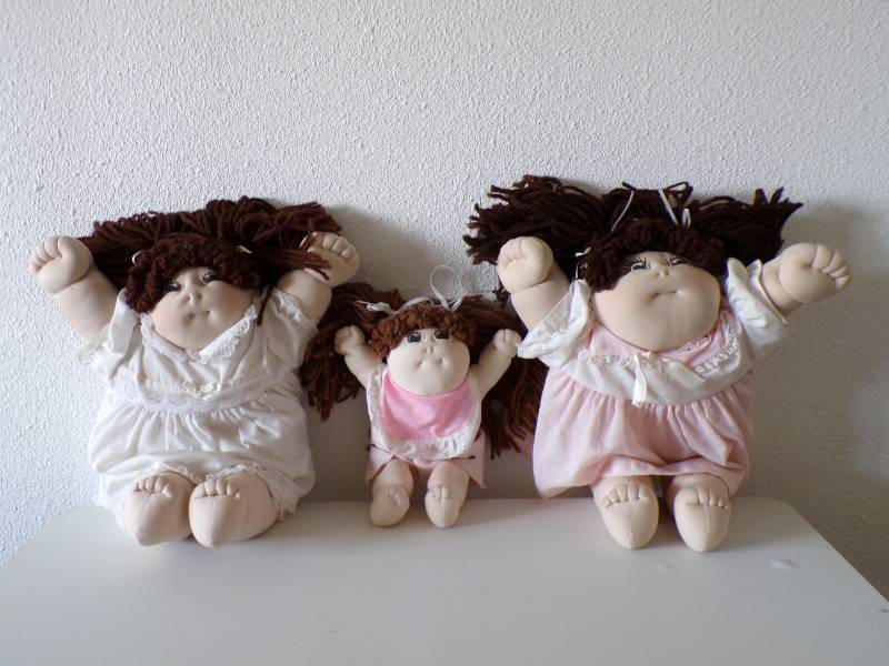 lot 22 image: (A-2T) 3 Original Cabbage Patch Kid...