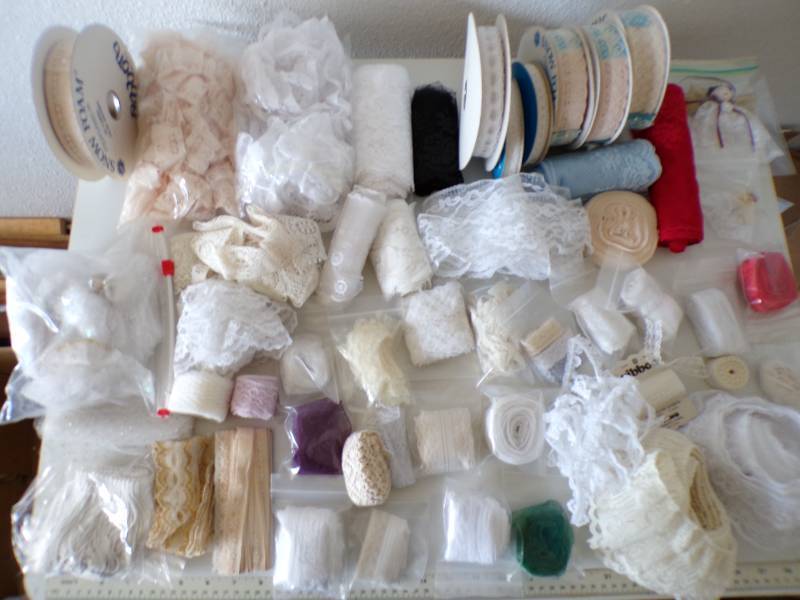 lot 43 image: (EW3) Several Yards of Lace...