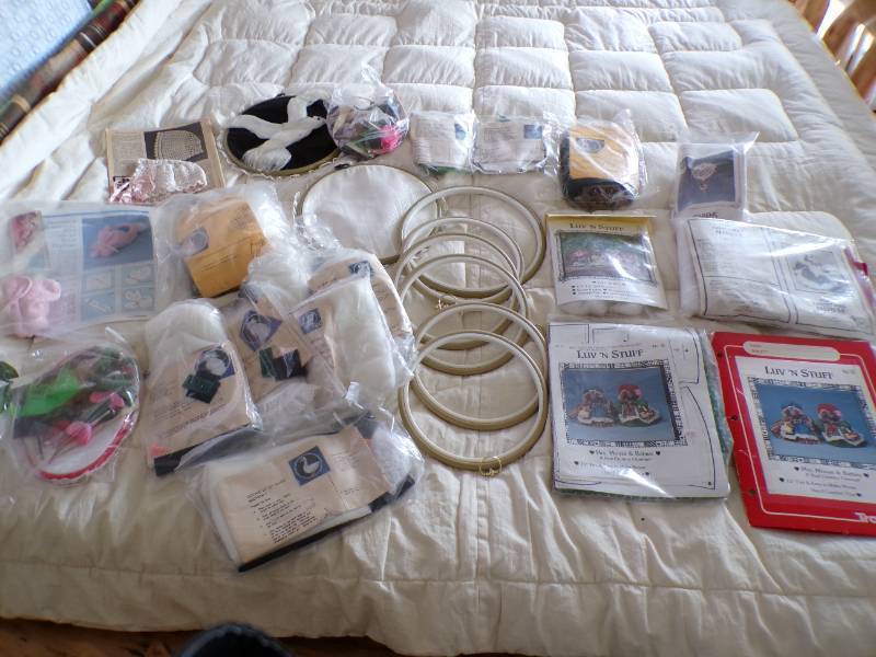 lot 80 image: (EW4) Kits, Patterns and Hoops To M...