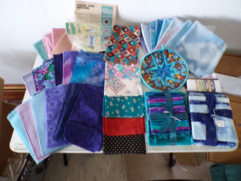 lot 81 image: (A-2T) Quilting Fabric, Quilting Li...