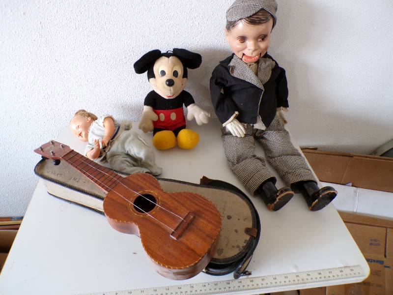 lot 86 image: (EW2) Antique Charlie Chaplin Ventr...
