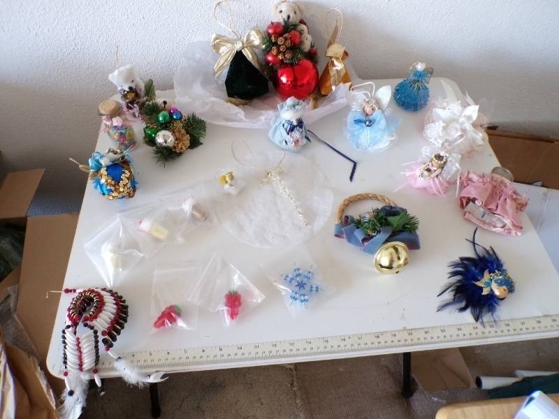 lot 107 image: (CSB) Handmade Ornaments and Crafts...