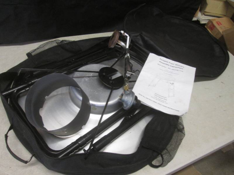 lot 124 image: (CS) Portable Fryin Saucer Propane...