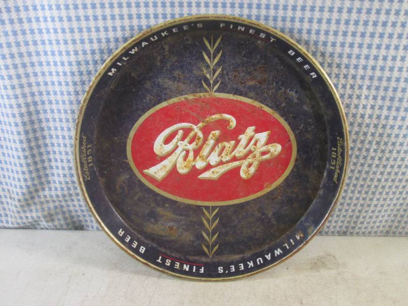 lot 163 image: (CS) Vintage Blatz Beer 12 Metal S...