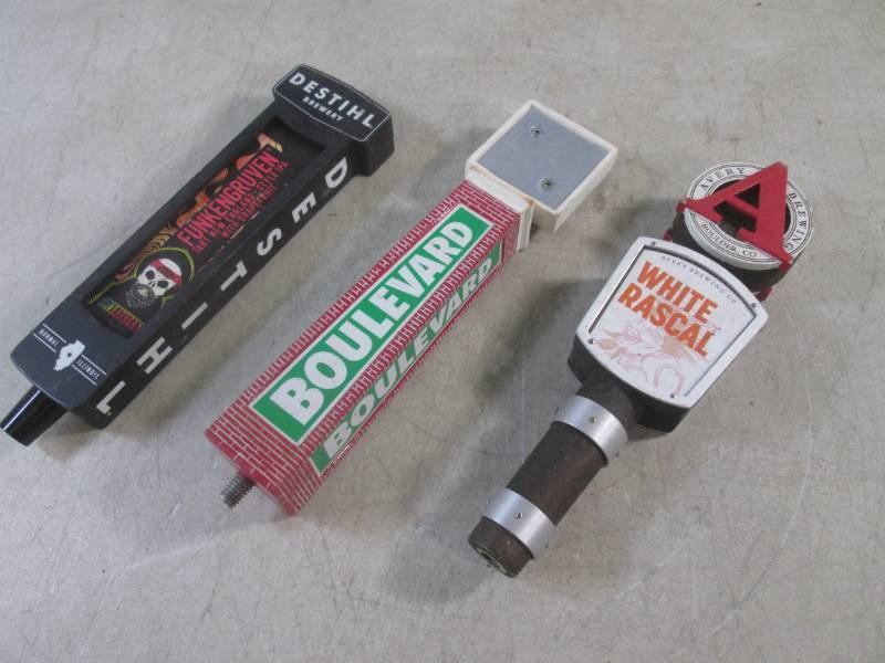 lot 168 image: (CSB) 3 Beer Tap Handles - Destihl ...