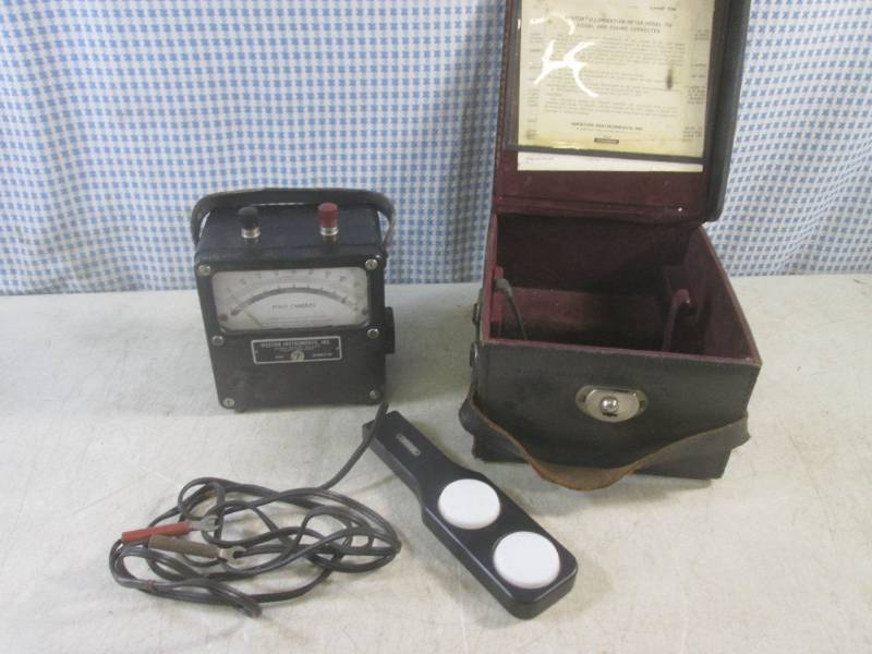 lot 177 image: (EC1) Vintage Weston Instruments Il...