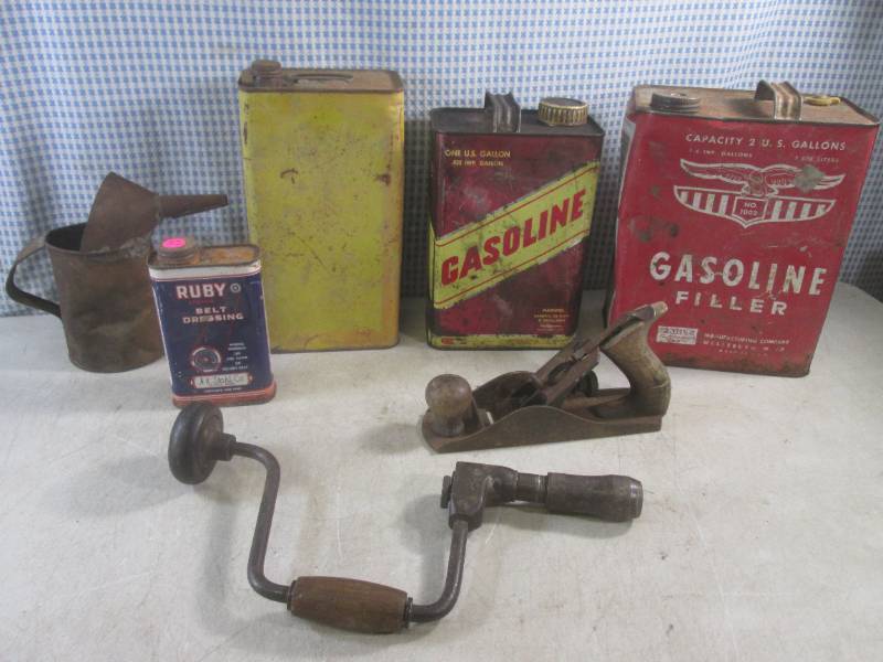 lot 180 image: (D-3) Vintage Tools and Cans...