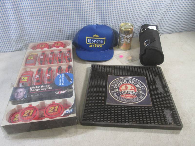 lot 200 image: (EW5) Ricky Rudd String Lights, Win...