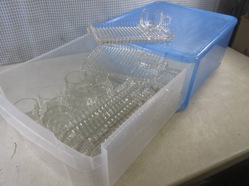 lot 254 image: (F-0) Organizer Drawer Full of Glas...