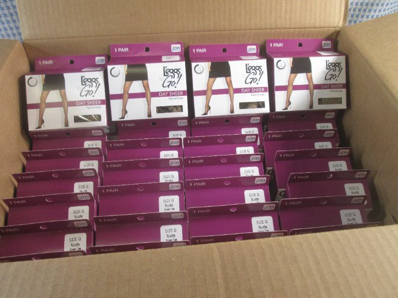 lot 289 image: (BR3) 36 Pair of Leggs To Go Day S...