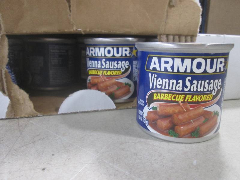 lot 302 image: (C-3) 24 Cans of Armour Vienna Saus...