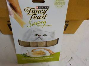 30 x 4 packs Fancy Feast Purina Sav...