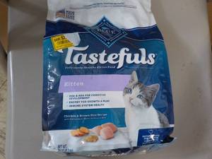 Blue Tasteful Kitten Food 3 lb. bag...