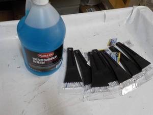1 Gallon Windshield Wash and Ice Sc...