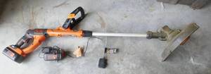 Black and Decker weed whip with TWO 40V batteries and charger