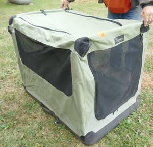 Soft sided pet kennel 29x30x42