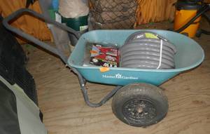 Master Gardner wheelbarrow with 2 wide stance wheels