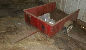Utility wagon, needs tires remounted and aired up