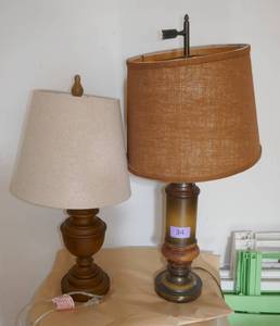 lot 34 image: Two table lamps 23 and 28 inches tall