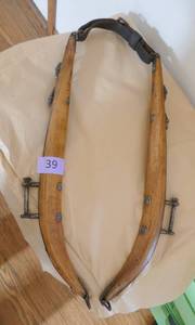 lot 39 image: Super horse harness only 22 inches tall, great for making a mirror