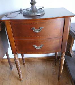 lot 73 image: Nice looking spindle leg chest with 2 drawers 21x15x30