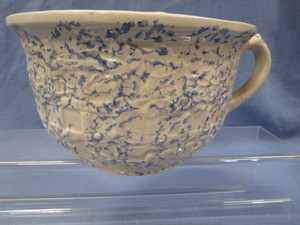 Chamber Pot, Rose Trellis Spongeware