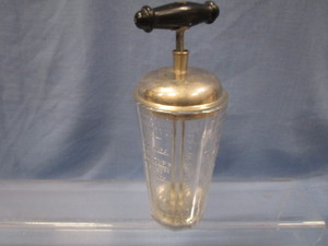 Silvers Measuring Jar & Egg Beater
