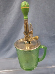 Green Measuring Cup (Vaseline), Beater