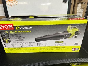 lot 16 image: Ryobi 2 Cycle 520 CFM Jet Fan Leaf Blower