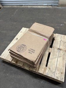 lot 62 image: UBOXES Large Moving Boxes 20 x 20 x 15 (Pack of 12)
