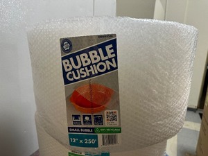 lot 52 image: New Roll of 12 x 250 Small Bubble Bubble Wrap  Cushion