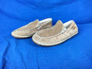 Minnetonka  Tilden Moccasin Men Comfort Slipper Beige Size 9m