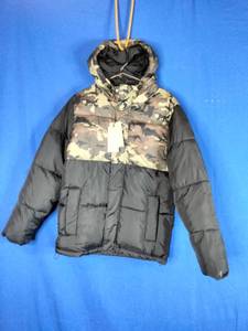 New Mens GOODFELLOW Short Puffer Jacket Camo Size Small