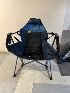 lot 30 image: New Rio Swinging Hammock Chair w Carrry Case