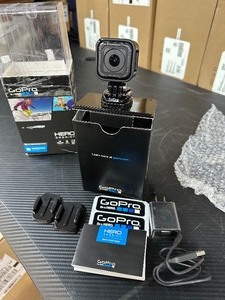 lot 14 image: GoPro HERO Session Waterproof Digital Action Camera