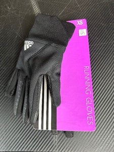 lot 118 image: New Womans Adidas XS Touchscreen Gloves