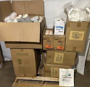 lot 127 image: Lot of NEW Drinking Cups, Lids, Straws, and Caring for Mom & Baby Ecobags